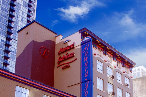 Howard Johnson Hotel Vancouver 001